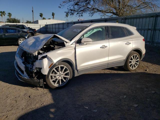 LINCOLN MKC RESERV 2019 with VIN 5LMCJ3C96KUL08803 - Photo from auction