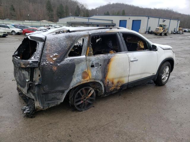 Photo 3 from auction – 2014 KIA SORENTO LX with VIN 5XYKTCA61EG439231