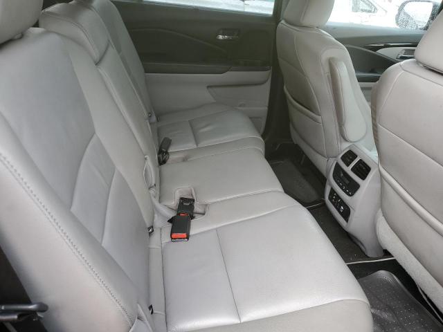Photo 11 from auction – 2016 HONDA PILOT TOUR with VIN 5FNYF5H95GB002825