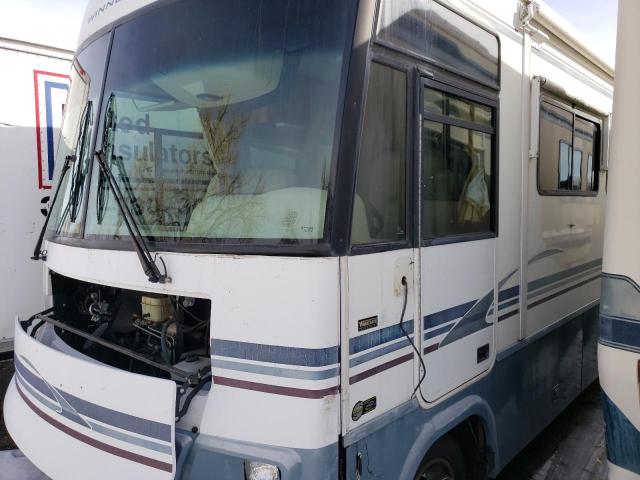 Photo 2 from auction – 2004 WORKHORSE CUSTOM CHASSIS MOTORHOME with VIN 5B4MP67G343381470