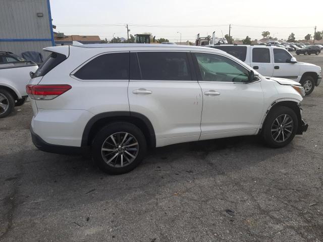 Photo 3 from auction – 2017 TOYOTA HIGHLANDER with VIN 5TDKZRFH5HS525452