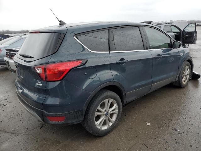 Photo 3 from auction – 2019 FORD ESCAPE SE with VIN 1FMCU0GD1KUB81837