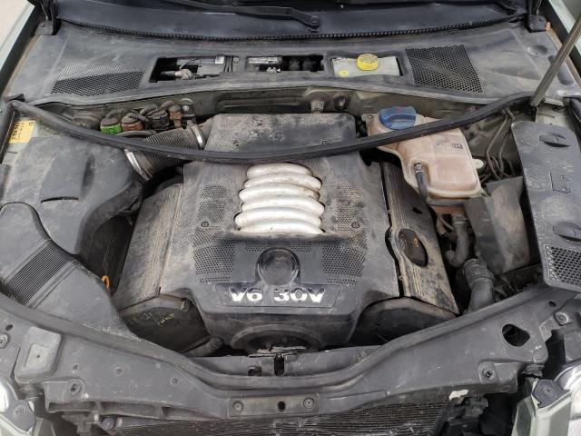 Photo 11 from auction – 2004 VOLKSWAGEN PASSAT GLX with VIN WVWRH63B84P097168