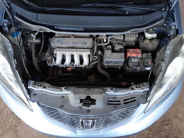 Photo 11 from auction – 2011 HONDA FIT with VIN JHMGE8H32BC020182