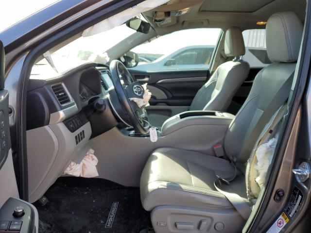 Photo 7 from auction – 2017 TOYOTA HIGHLANDER with VIN 5TDDGRFH9HS027494