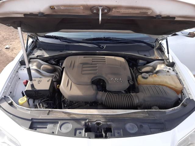 Photo 11 from auction – 2011 CHRYSLER 300 LIMITE with VIN 2C3CA5CG3BH584042