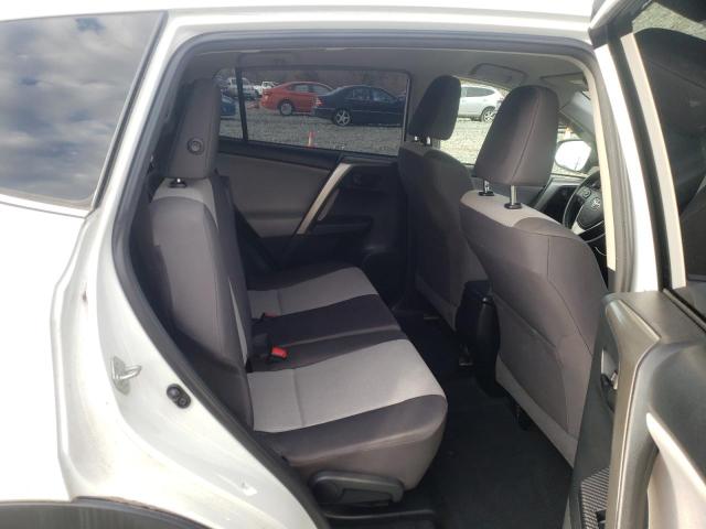Photo 10 from auction – 2015 TOYOTA RAV4 LE with VIN JTMBFREVXFJ028858