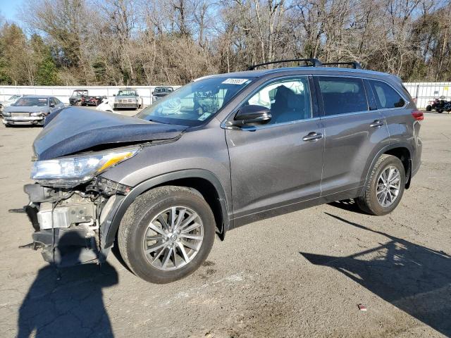 TOYOTA HIGHLANDER 2017 with VIN 5TDJZRFH0HS383670 - Photo from auction