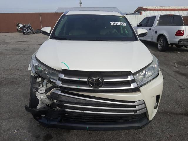 Photo 5 from auction – 2017 TOYOTA HIGHLANDER with VIN 5TDKZRFH5HS525452