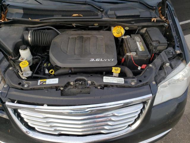 Photo 11 from auction – 2015 CHRYSLER TOWN & COU with VIN 2C4RC1BG2FR583166
