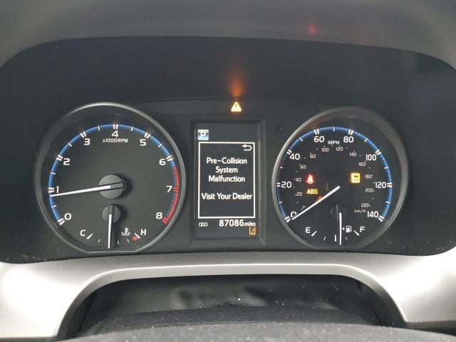Photo 9 from auction – 2017 TOYOTA RAV4 XLE with VIN JTMRFREV0HD202937
