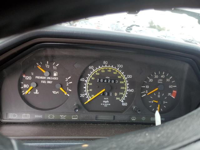 Photo 9 from auction – 1995 MERCEDES-BENZ E 320 BASE with VIN WDBEA32E1SC213651