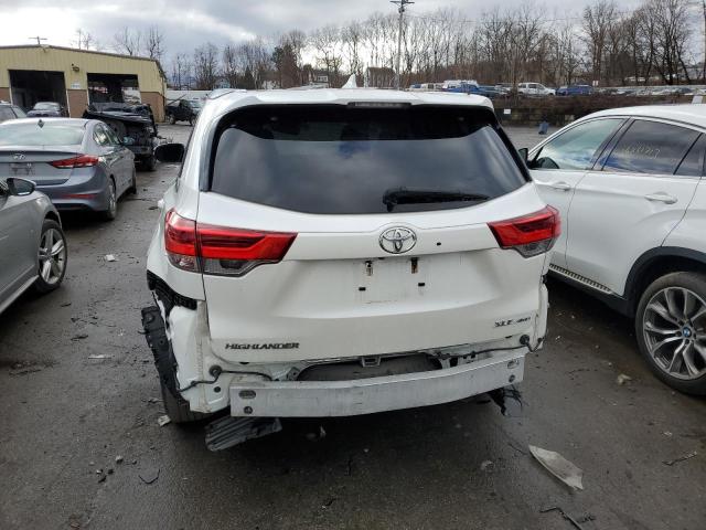 Photo 6 from auction – 2018 TOYOTA HIGHLANDER with VIN 5TDJZRFH8JS486129