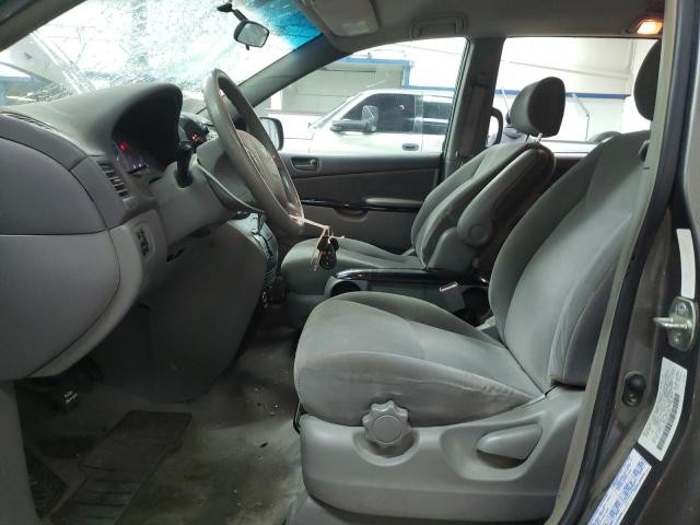 Photo 7 from auction – 2004 TOYOTA SIENNA CE with VIN 5TDZA23C24S164472