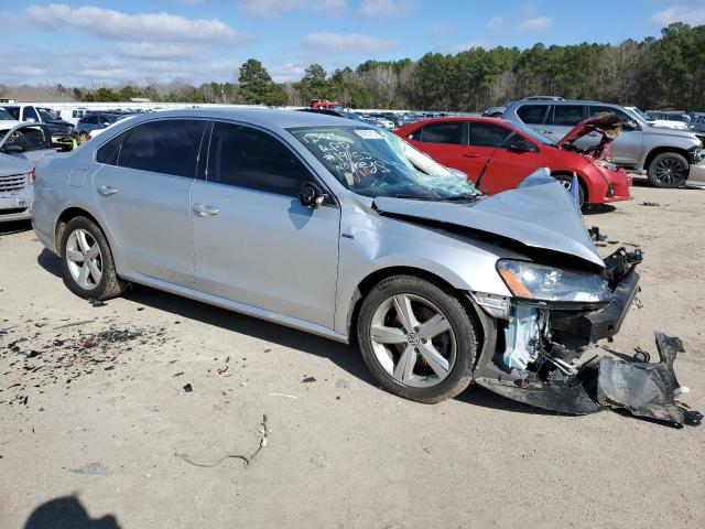 Photo 4 from auction – 2015 VOLKSWAGEN PASSAT S with VIN 1VWAS7A38FC105003