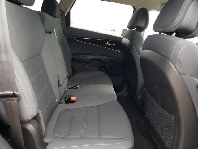 Photo 11 from auction – 2016 KIA SORENTO LX with VIN 5XYPG4A39GG076783
