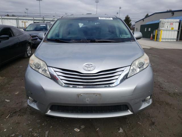 Photo 5 from auction – 2011 TOYOTA SIENNA XLE with VIN 5TDYK3DC3BS060731
