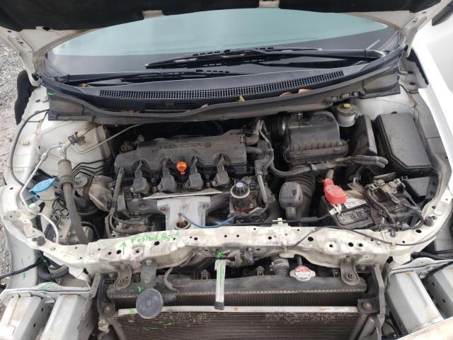 Photo 11 from auction – 2014 HONDA CIVIC LX with VIN 19XFB2F57EE014396