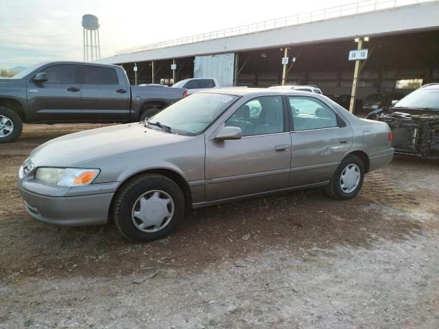 TOYOTA CAMRY CE 2000 with VIN 4T1BG22K5YU711465 - Photo from auction