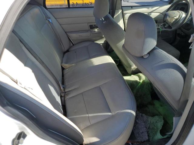 Photo 10 from auction – 2004 FORD CROWN VICT with VIN 2FAFP71W24X180242