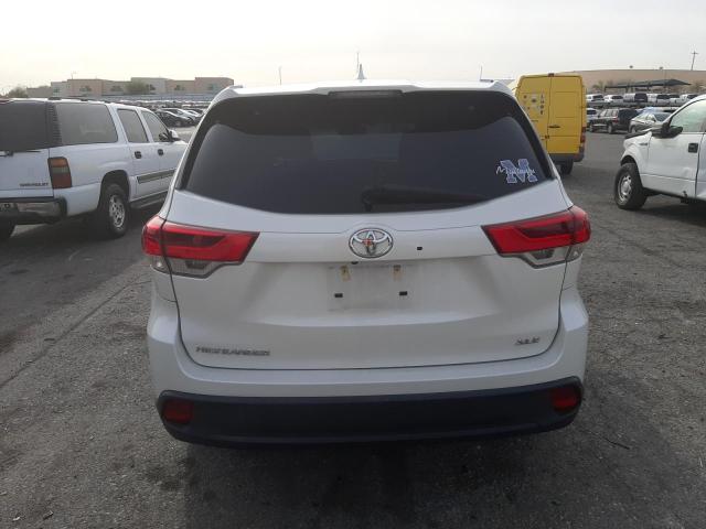 Photo 6 from auction – 2017 TOYOTA HIGHLANDER with VIN 5TDKZRFH5HS525452