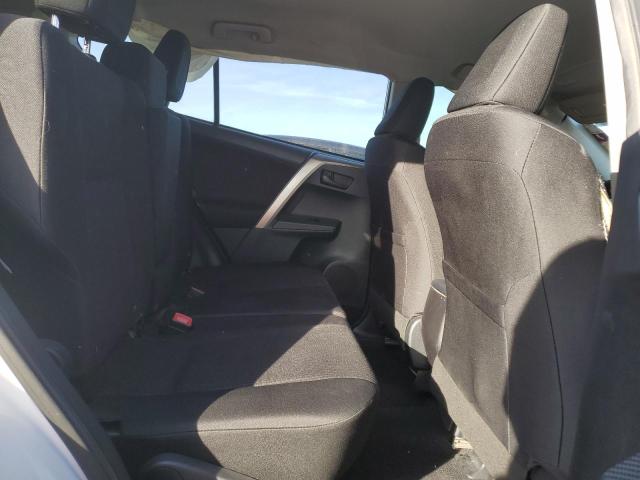 Photo 11 from auction – 2015 TOYOTA RAV4 LE with VIN JTMZFREV0FD067133