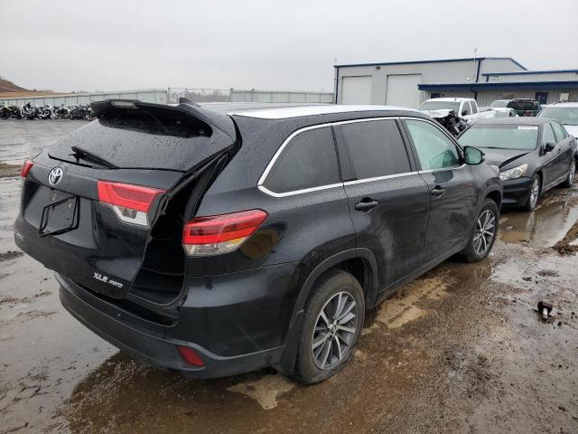 Photo 3 from auction – 2018 TOYOTA HIGHLANDER with VIN 5TDJZRFH6JS562298