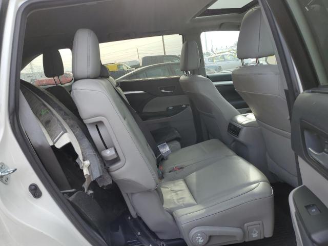 Photo 11 from auction – 2016 TOYOTA HIGHLANDER with VIN 5TDJKRFH8GS262100
