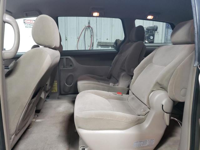 Photo 10 from auction – 2005 TOYOTA SIENNA LE with VIN 5TDBA23C45S054297