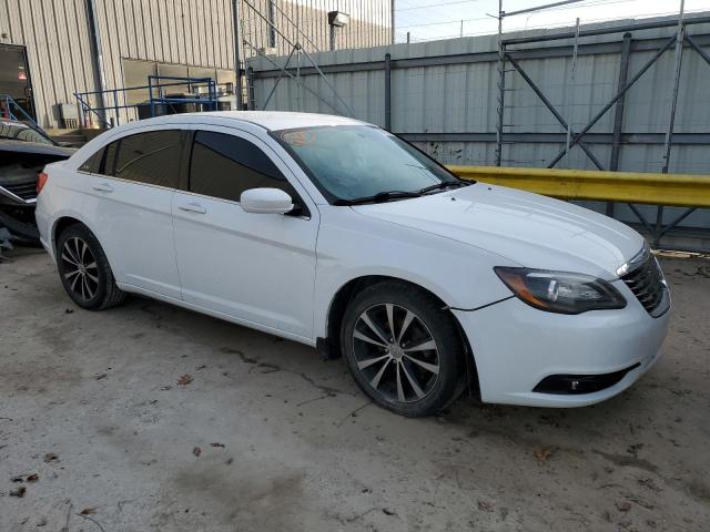 Photo 4 from auction – 2014 CHRYSLER 200 LIMITE with VIN 1C3CCBCG4EN183524