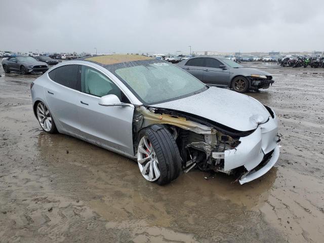 Photo 4 from auction – 2018 TESLA MODEL 3 with VIN 5YJ3E1EB7JF079524