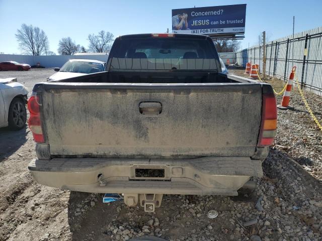 Photo 6 from auction – 2005 CHEVROLET SILVERADO with VIN 2GCEK19B751167395