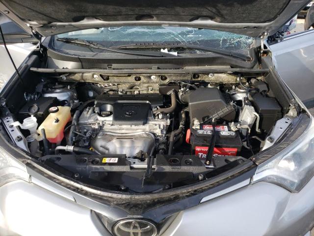 Photo 12 from auction – 2018 TOYOTA RAV4 LE with VIN JTMZFREVXJJ199035