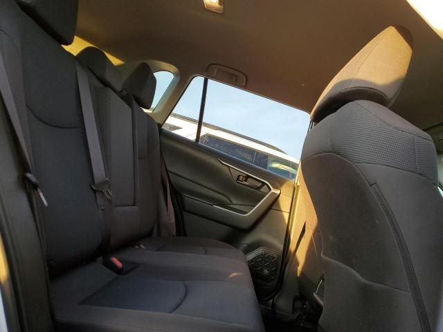 Photo 11 from auction – 2019 TOYOTA RAV4 LE with VIN JTMH1RFV2KD512717