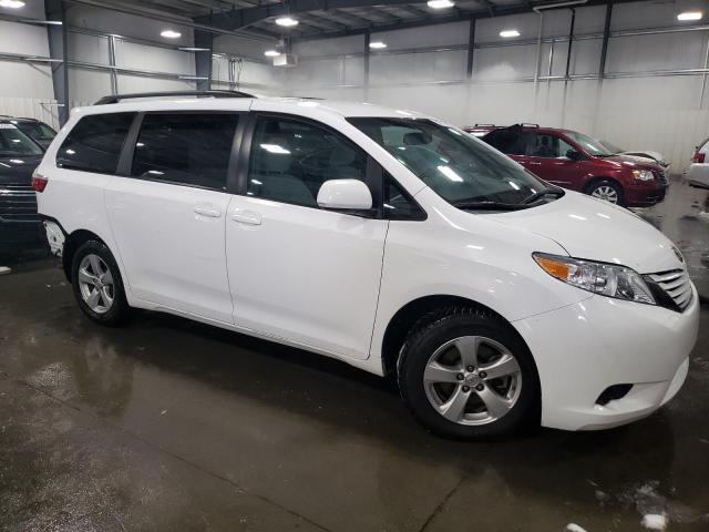 Photo 4 from auction – 2015 TOYOTA SIENNA LE with VIN 5TDKK3DC1FS578512