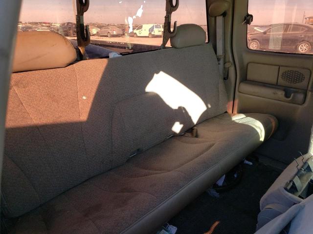 Photo 10 from auction – 2001 CHEVROLET SILVERADO with VIN 2GCEC19V211203771