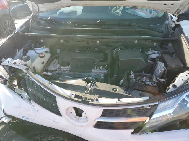 Photo 12 from auction – 2015 TOYOTA RAV4 LE with VIN JTMZFREV0FD067133
