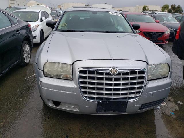 Photo 5 from auction – 2009 CHRYSLER 300 LX with VIN 2C3KA43D19H547769
