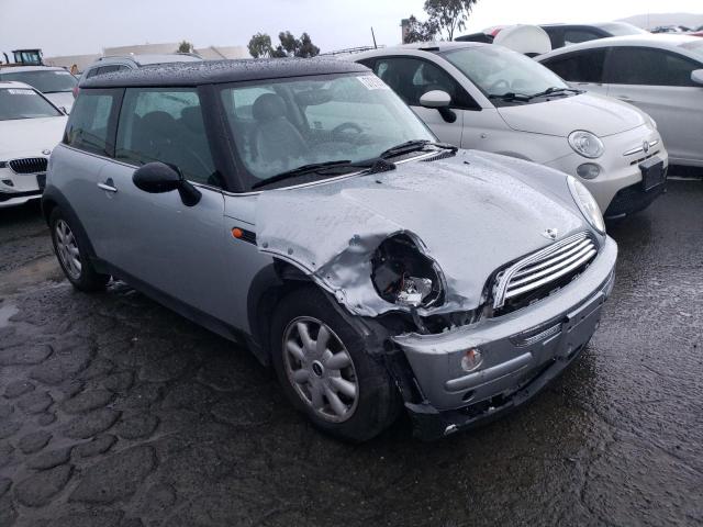 Photo 4 from auction – 2004 MINI COOPER with VIN WMWRC33494TC51733