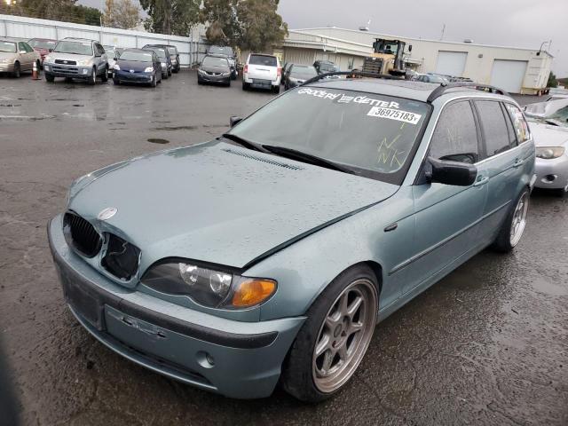 BMW 325 IT 2004 with VIN WBAEN33494PC13629 - Photo from auction