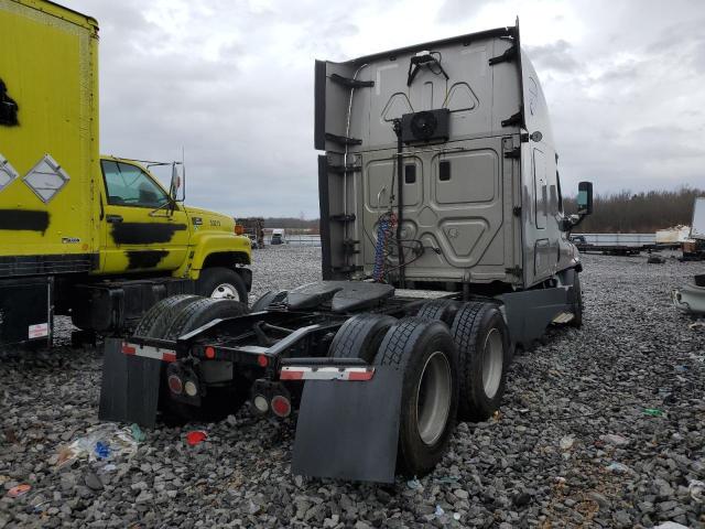 Photo 4 from auction – 2015 FREIGHTLINER CASCADIA 1 with VIN 3AKJGLD57FSGH5337