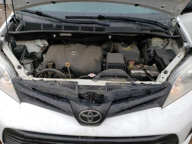 Photo 12 from auction – 2018 TOYOTA SIENNA L with VIN 5TDZZ3DC9JS929248