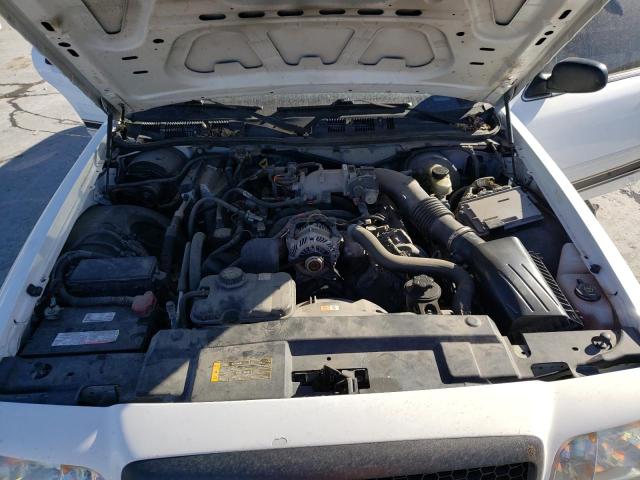 Photo 11 from auction – 2011 FORD CROWN VICT with VIN 2FABP7BV7BX112438
