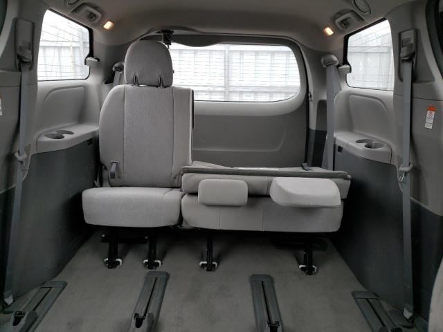 Photo 10 from auction – 2018 TOYOTA SIENNA L with VIN 5TDZZ3DC9JS929248