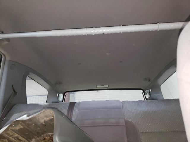 Photo 10 from auction – 2004 TOYOTA 4RUNNER SR with VIN JTEBU14R148014536