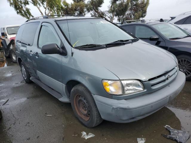 Photo 4 from auction – 2000 TOYOTA SIEANNA with VIN 4T3ZF13C0YU244014
