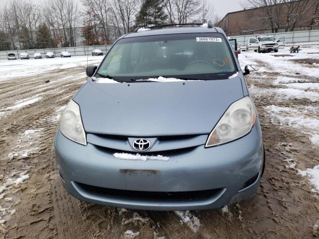 Photo 5 from auction – 2010 TOYOTA SIENNA CE with VIN 5TDKK4CC4AS296431