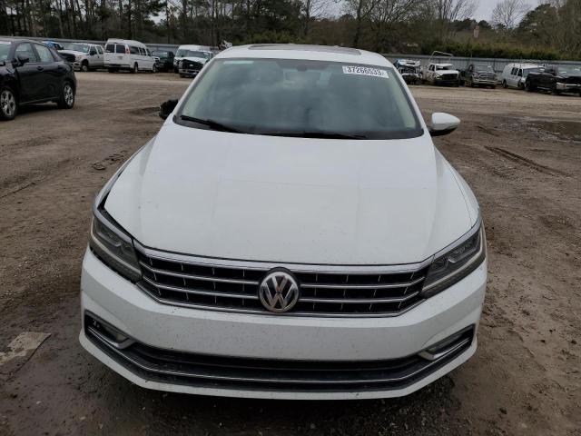 Photo 5 from auction – 2016 VOLKSWAGEN PASSAT SEL with VIN 1VWCS7A38GC041359