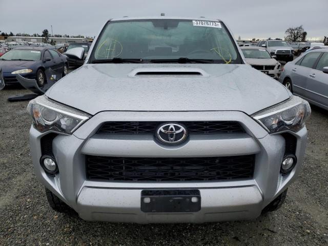 Photo 5 from auction – 2018 TOYOTA 4RUNNER SR with VIN JTEBU5JR3J5530843