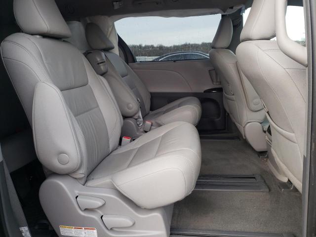 Photo 11 from auction – 2018 TOYOTA SIENNA XLE with VIN 5TDYZ3DC4JS932151